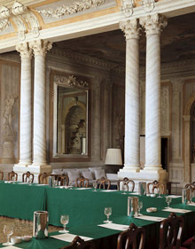 Hotel Monaco & Grand Canal