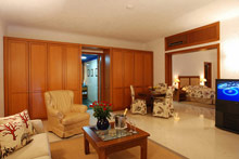 Elounda Beach Hotel & Villas(ex.Elounda Beach)