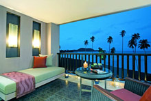 Radisson Blu Plaza Resort Phuket Panwa Beach