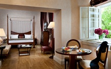 Mamaison Suite Hotel Pachtuv Palace