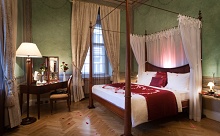 Mamaison Suite Hotel Pachtuv Palace