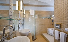 Mamaison Hotel Riverside