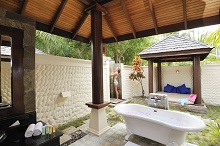 Olhuveli Beach & Spa Resort