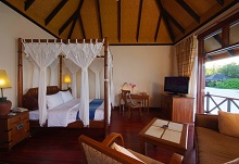 Olhuveli Beach & Spa Resort