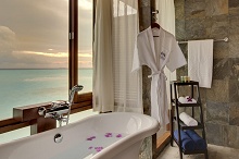 Olhuveli Beach & Spa Resort