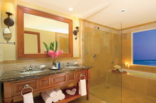 Dreams Junior Suite Ocean Front Bathroom