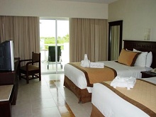 Blue Bay Grand Esmeralda