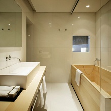 Silken Puerta America