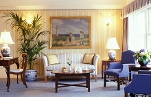 Disney's Newport Bay Club