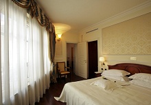 Grand Visconti Palace