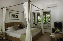 Kuramathi Island Resort