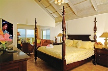 Long Bay Beach Resort & Villas