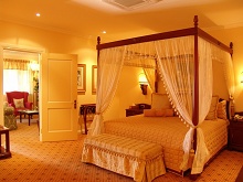 The Stanley & Livingstone at Victoria Falls