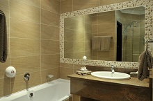 Cathedral Peak Hotel