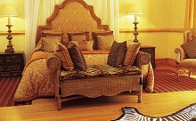 Hartford Country House