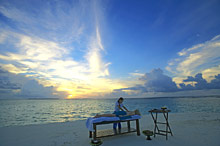 Hideaway Beach Resort & Spa(ex.Island Hideaway At Dhonakulhi Spa Resort & Marina)