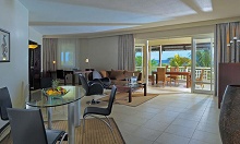 Victoria Beachcomber