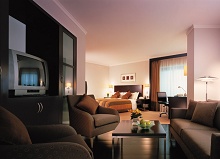 Best Western Premier Hotel(ex.Traders Hotel Dubai)