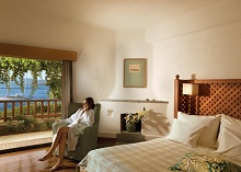 Elounda Peninsula All Suite Hotel