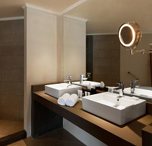 Le Meridien Fisherman's Cove