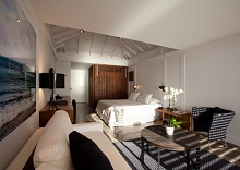 Christopher St Barth