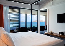 Christopher St Barth