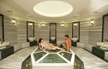 Crystal Green Bay Resort