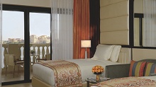 The Ritz-Carlton Abu Dhabi, Grand Canal