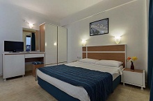 Armas Green Fugla Beach