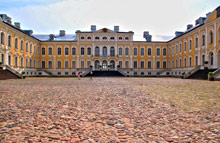 Рундальский дворец