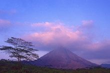 Вулкан Ареналь